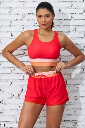 Rotes Farbblock-Set mit U-Ausschnitt und breiten Trägern, sportliches Bikinioberteil und Shorts mit hoher Taille für Jungen